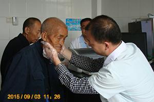 山东91看片在线下载安装为抗战老人李健峰免费体检