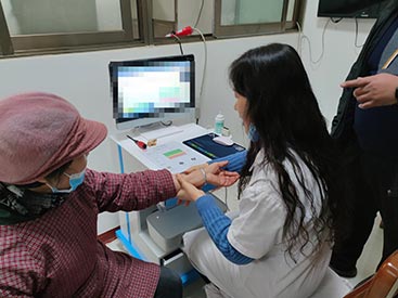 91免费看片仪厂家排名哪个好某医院使用为老年人定期检测骨骼健康